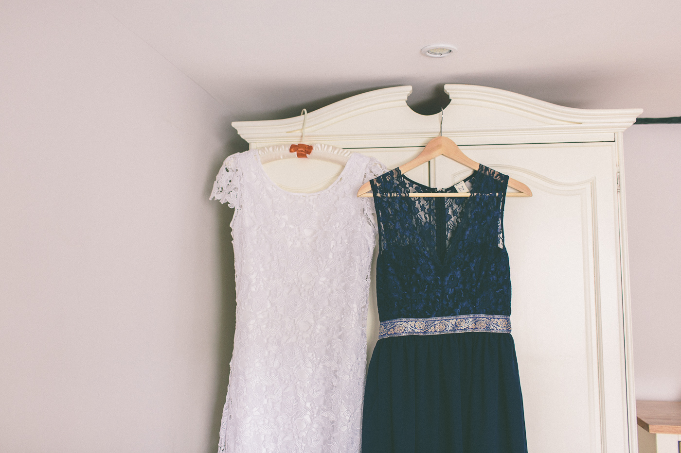 Naomi + Jack Rustic Yurt Summer Wedding Evesham Scuffins Photography 004 Wedding | Naomi + Jack | Evesham Scuffins Photography | http://www.scuffinsphotography.com