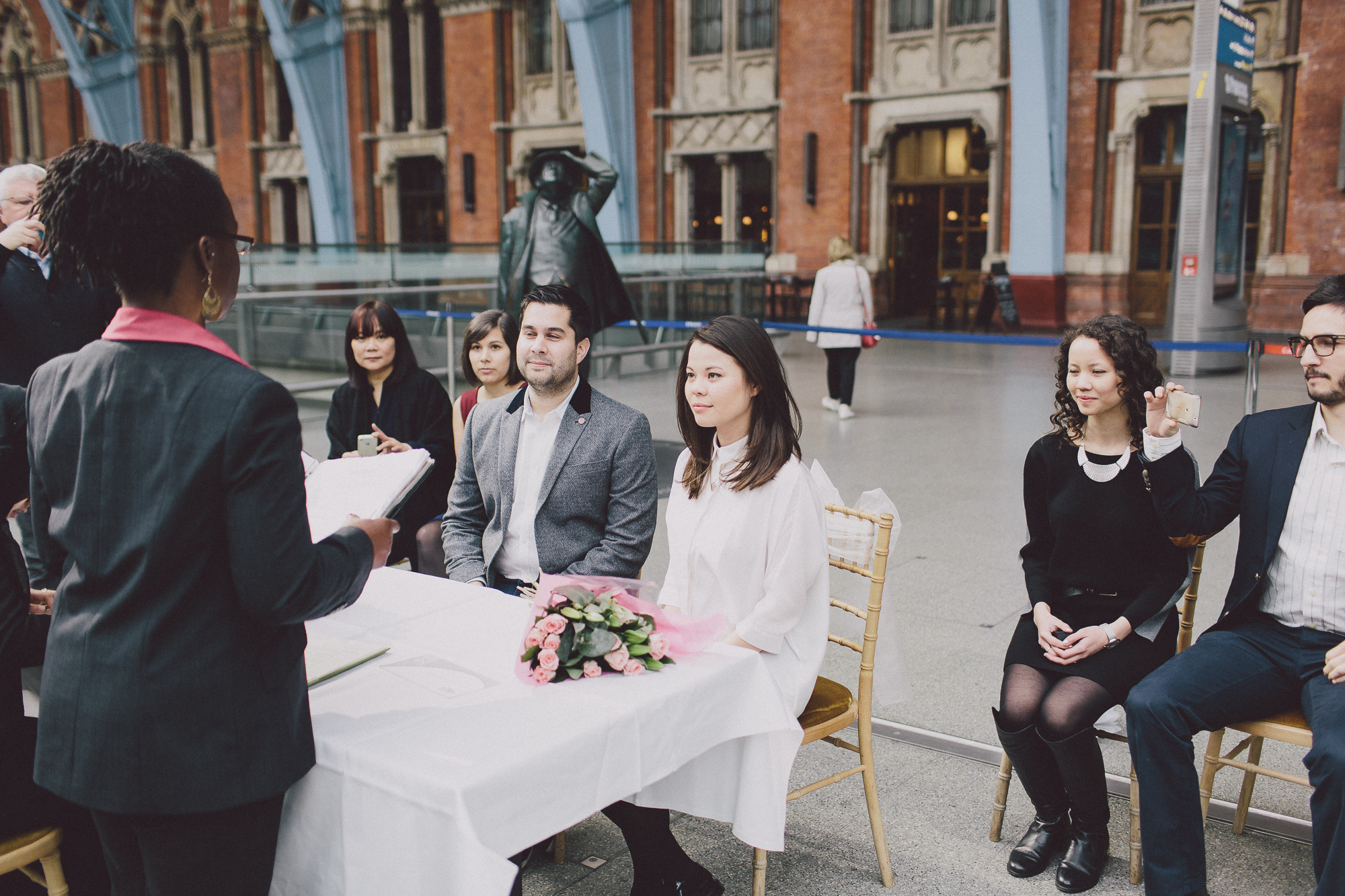 Relaxed Small St Pancras London Wedding Clem + Eric Scuffins Photography 024